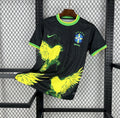 Maillot concept du Brésil Noir/oiseaux jaune 2025