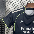 Kit Enfant Réal Madrid Extérieur 2025/2026