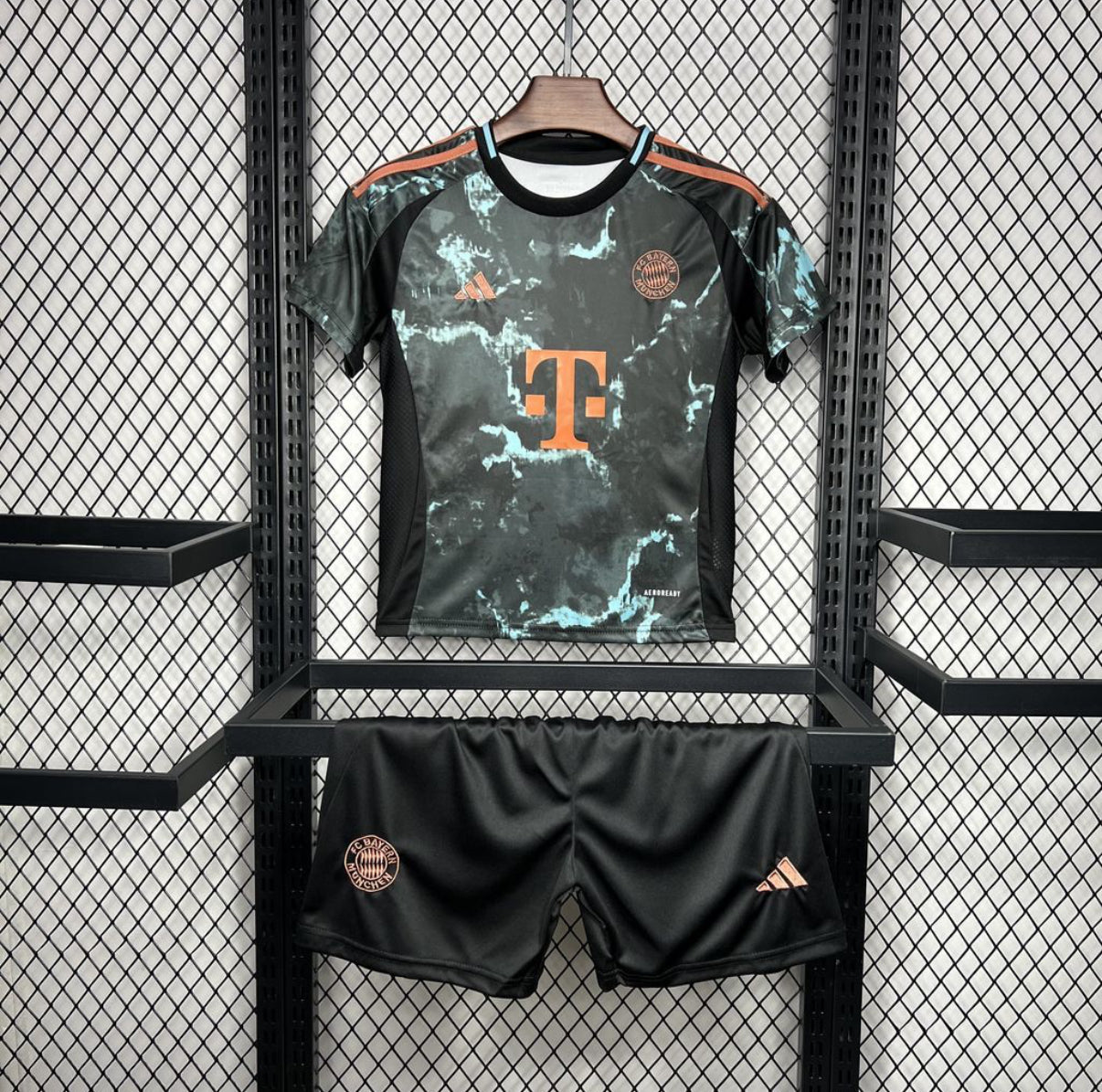 Kit enfant Bayern Munich Extérieur 2024/2025