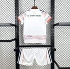 Kit enfant Bayern Munich Extérieur 2025/2026
