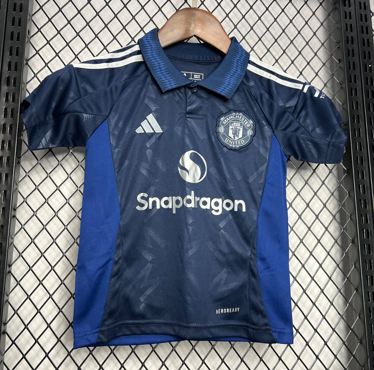 Kit enfant Manchester United Extérieur 2024/2025