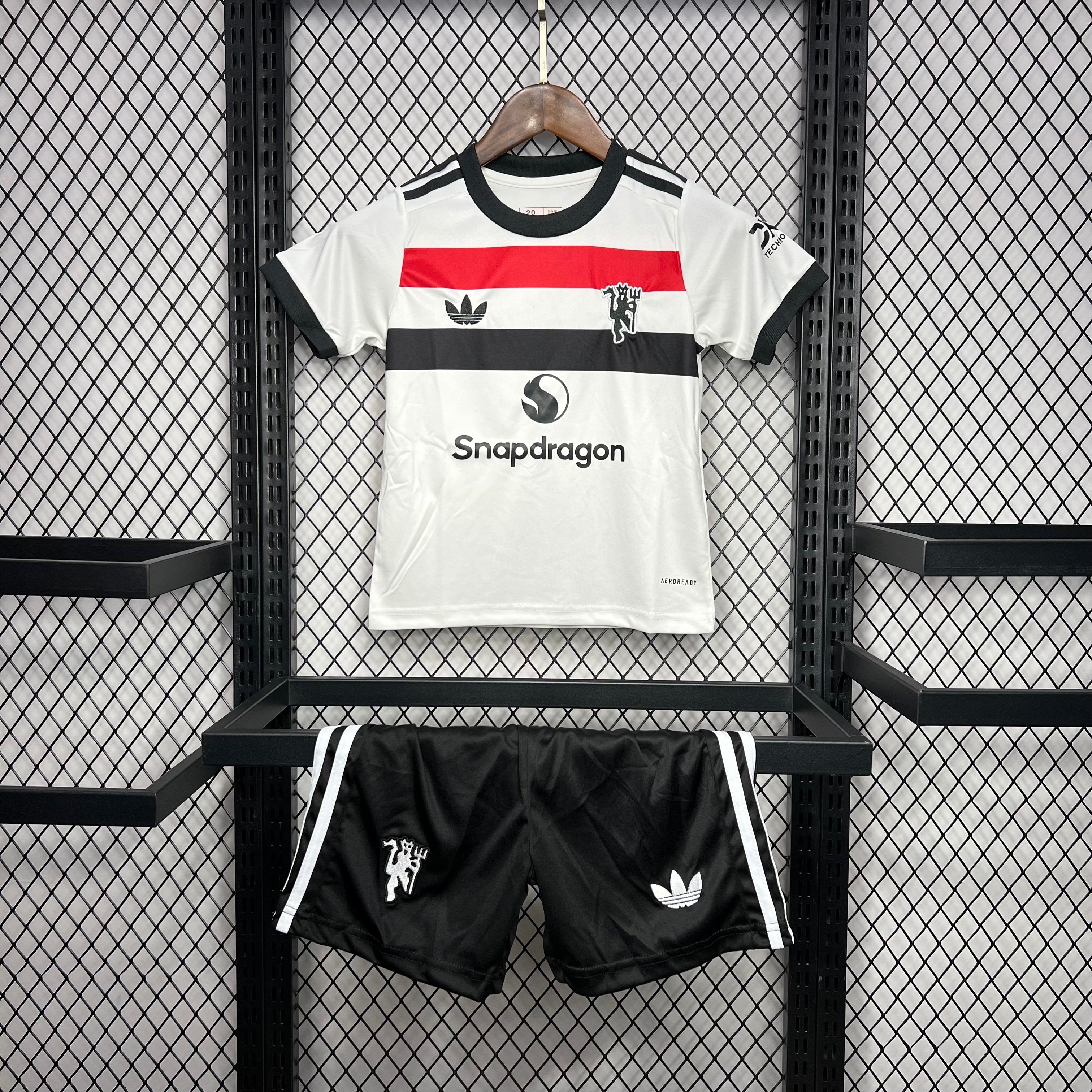 Kit enfant 3ème Maillot Manchester United 2024/2025