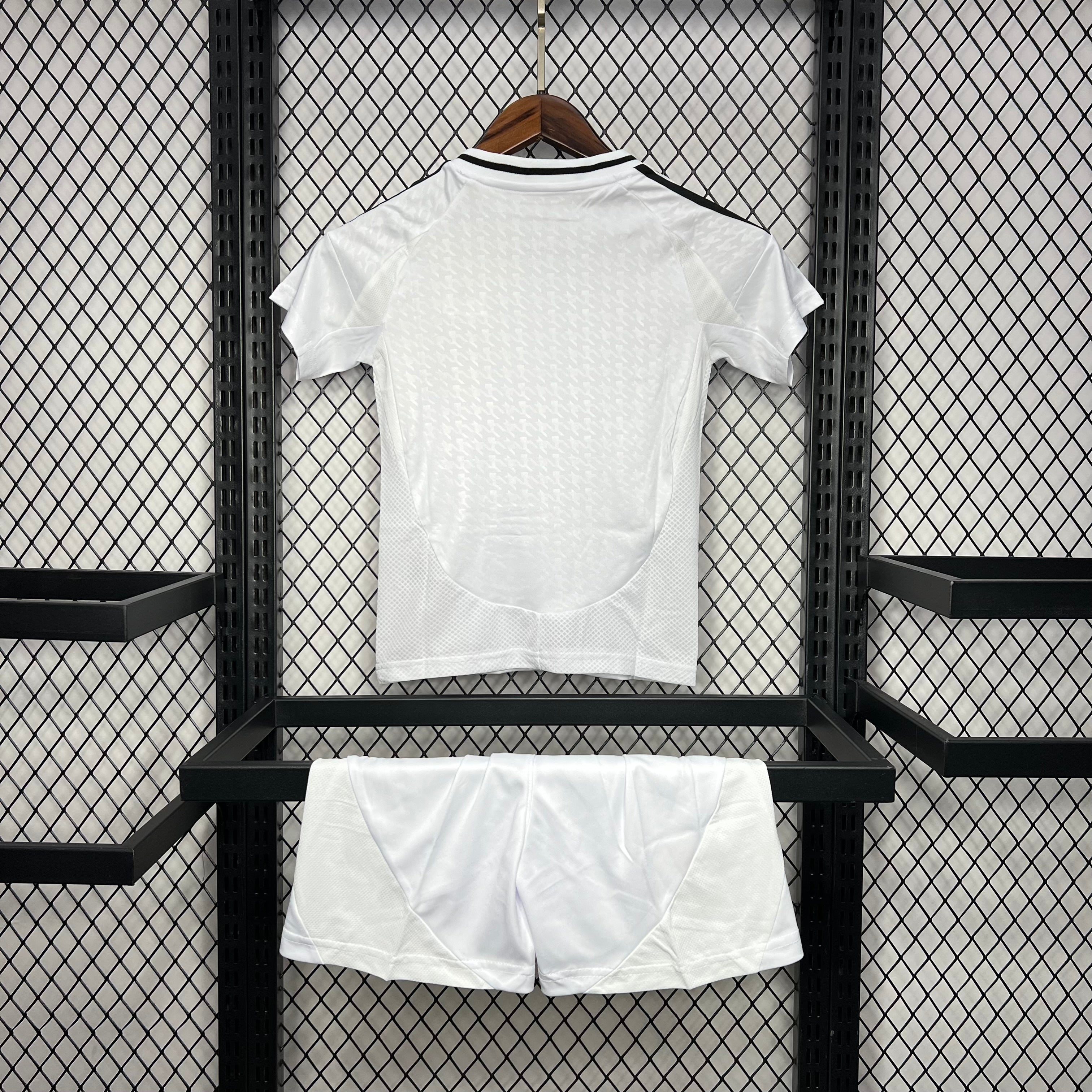 Kit enfant Real Madrid Domicile 2024/2025