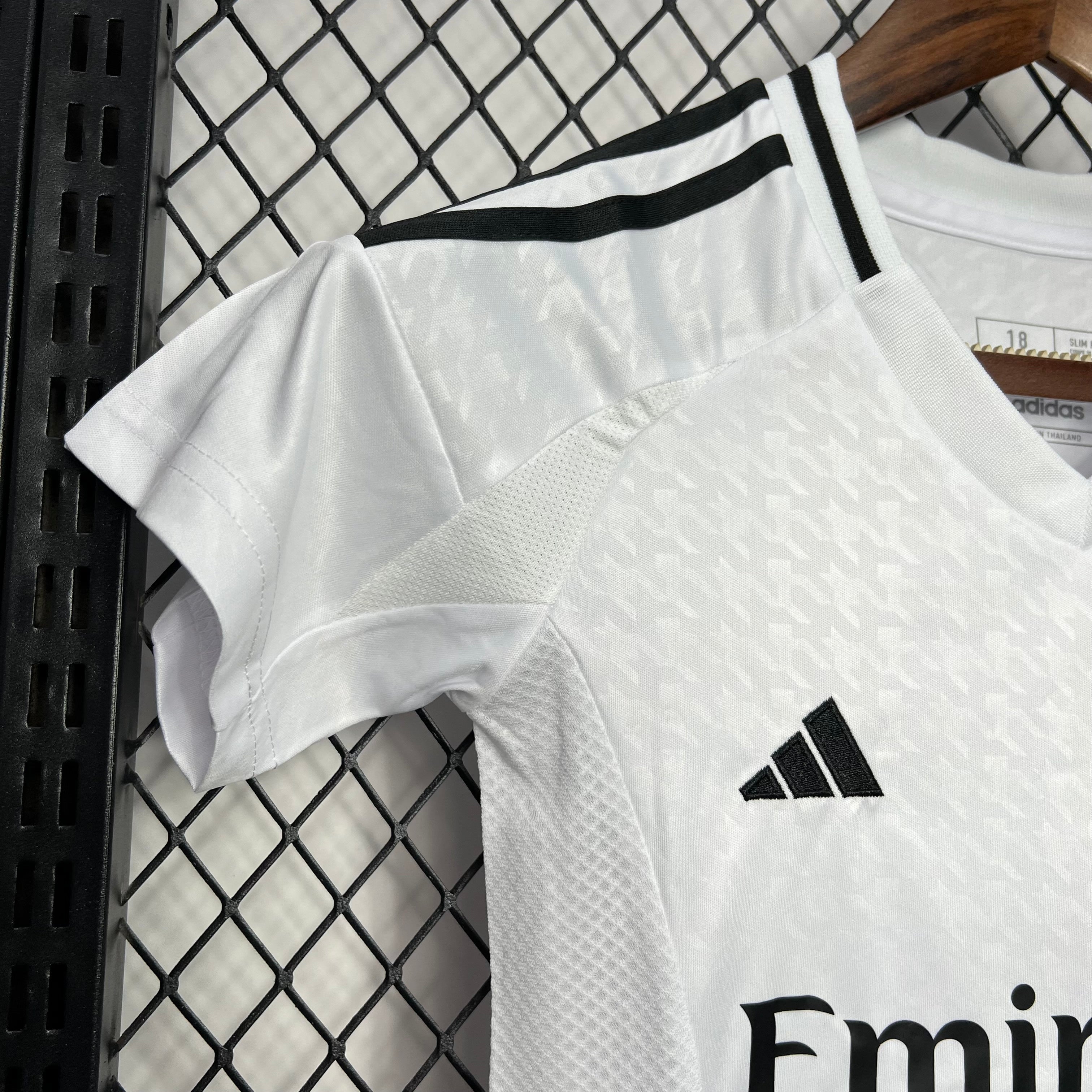 Kit enfant Real Madrid Domicile 2024/2025