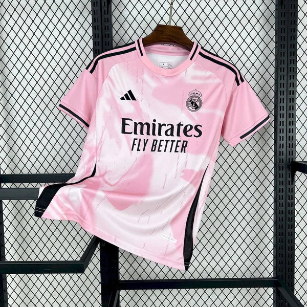Maillot réal Madrid rose concept 2025