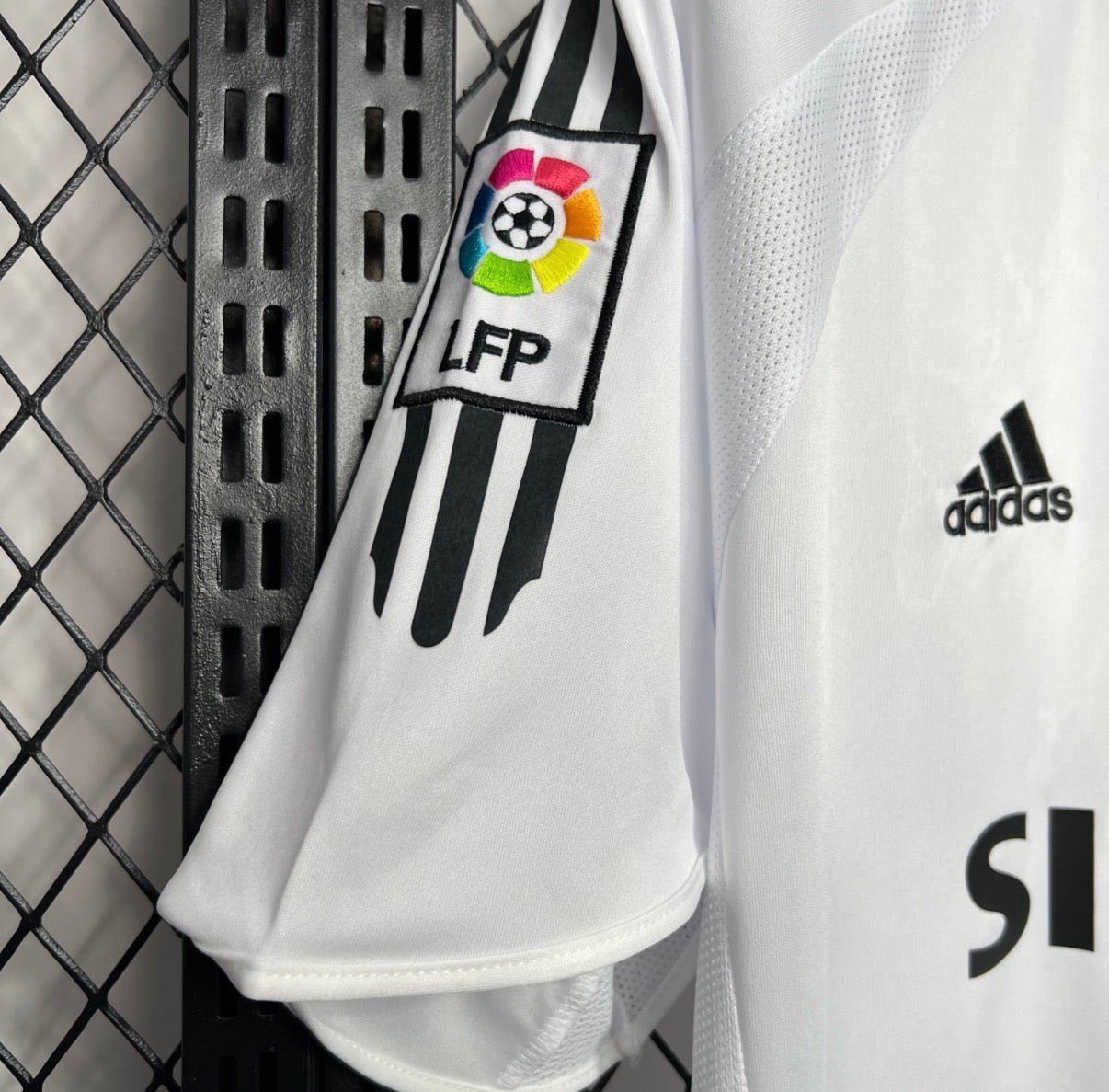 Maillot real madrid domicile rétro 05/06