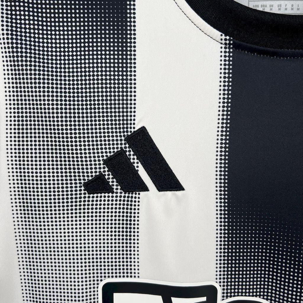 Maillot domicile newcastle 25/26