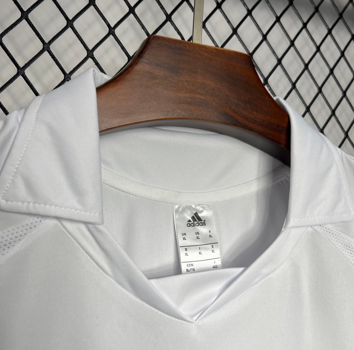 Maillot real madrid domicile rétro 05/06